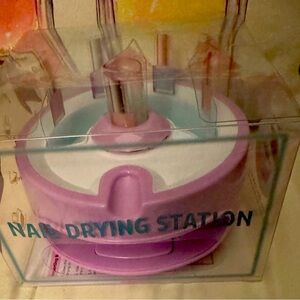 Nail drying station New